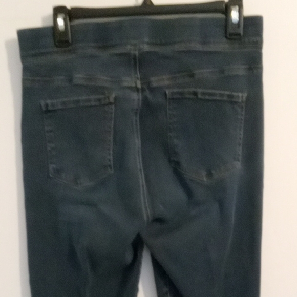 Gloria Vanderbilt Women's Jeans - Picture 3 of 8